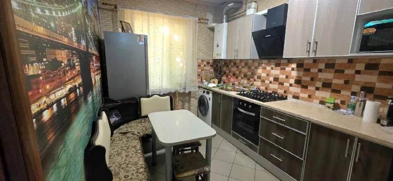 3-кімнатна квартира, 63 м², Слобідка