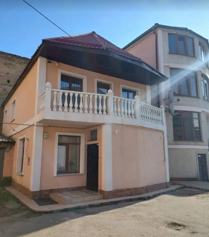 4-кімнатний будинок, 146 м², Центр