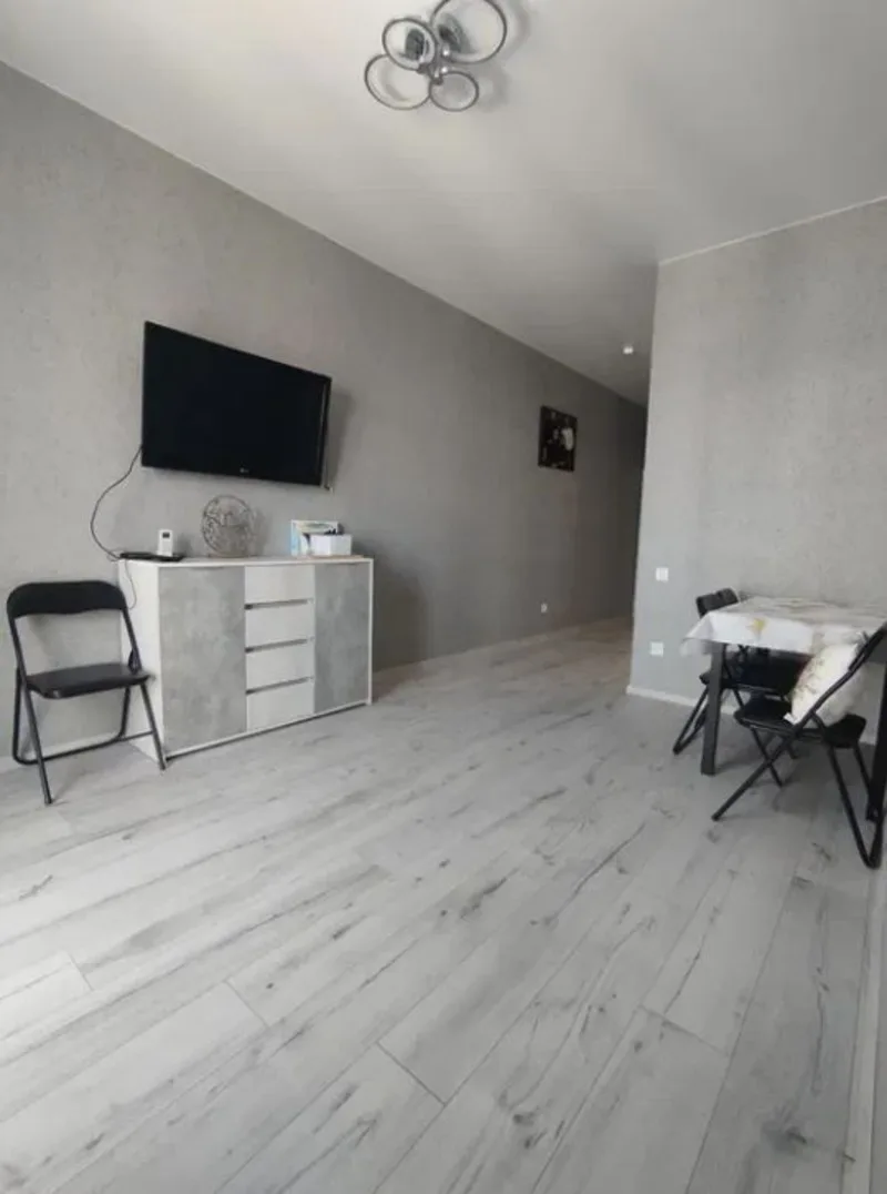 1-кімнатна квартира, 30 м², Золоті Стовпи, Слобідка