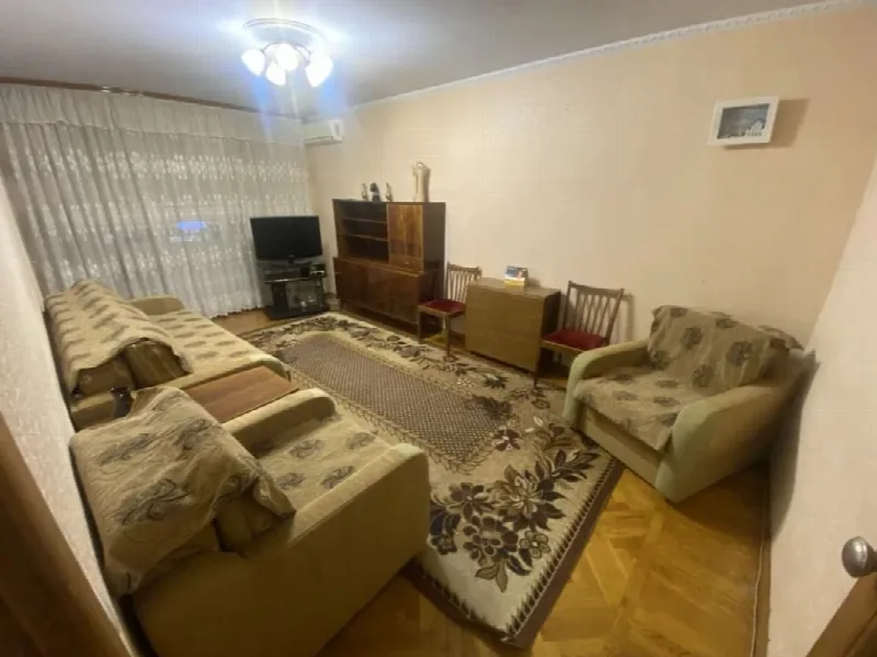 3-кімнатна квартира, 65 м², Таїрова