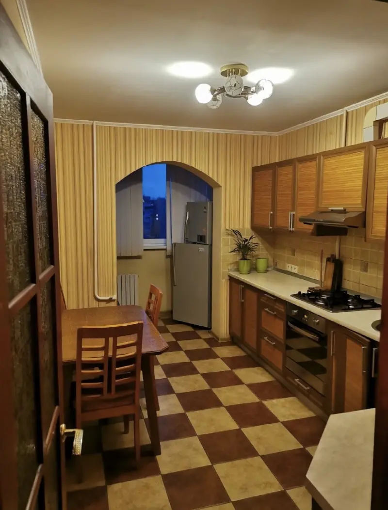 Продажа 3-комнатной квартиры, 65 м², Заболотного Академика