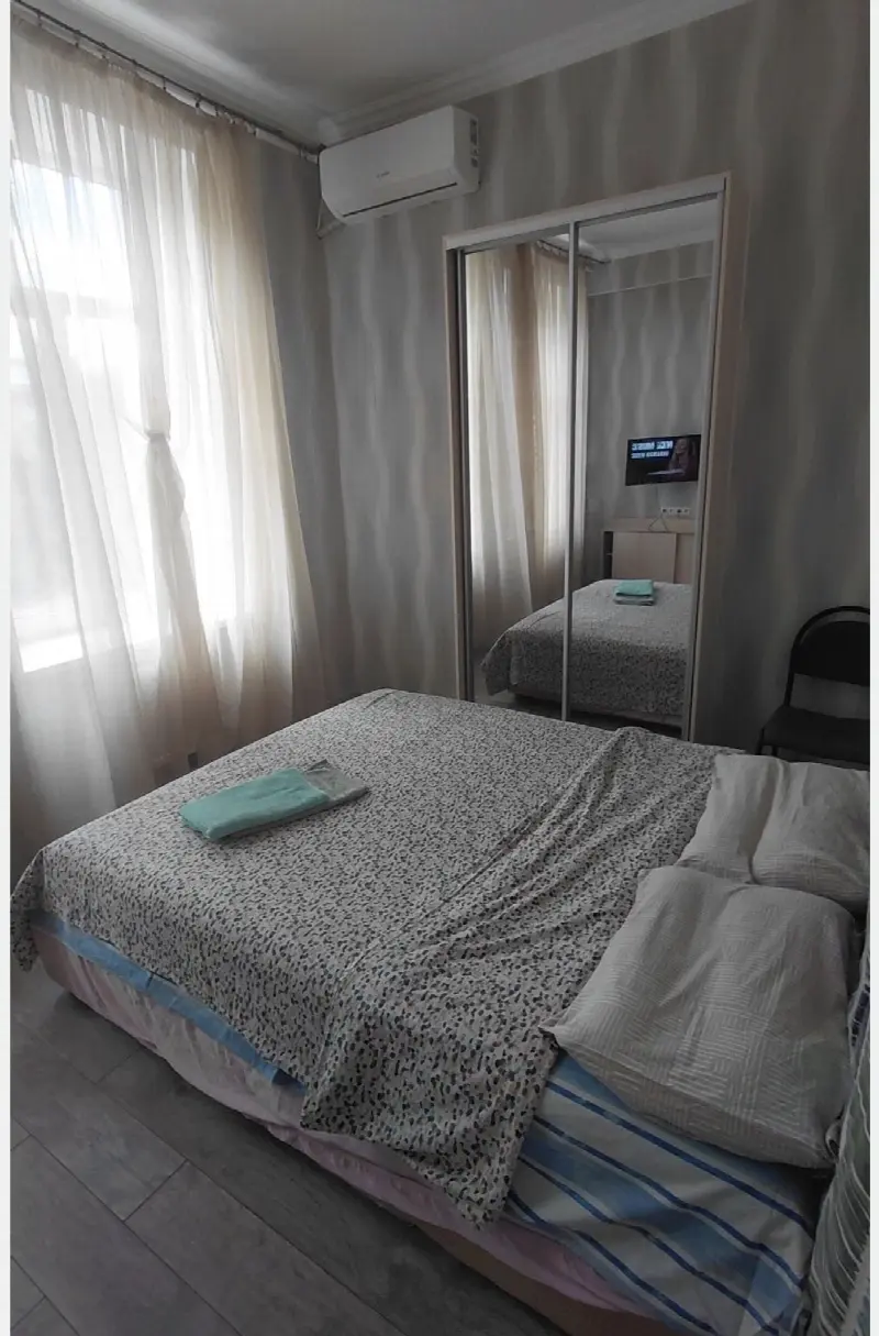 2-кімн. квартира 27 м², 3/3 пов., вул. Базарна