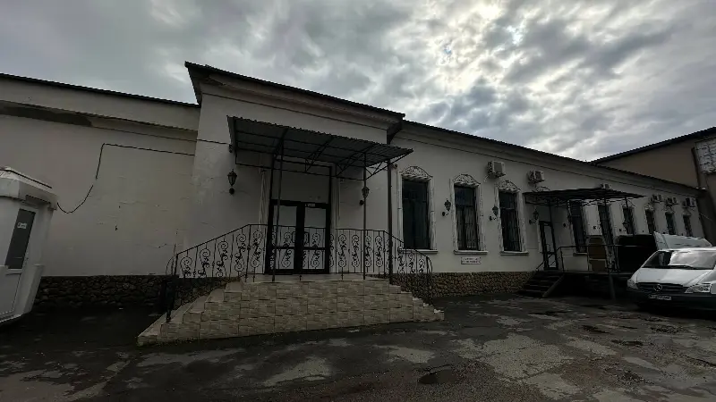 Продаж комерційної нерухомості, 693 м², Василя Стуса