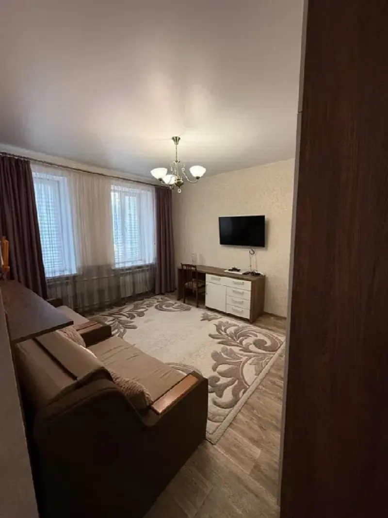 2-кімн. квартира 38 м², 3/3 пов., вул. Чорноморського Козацтва
