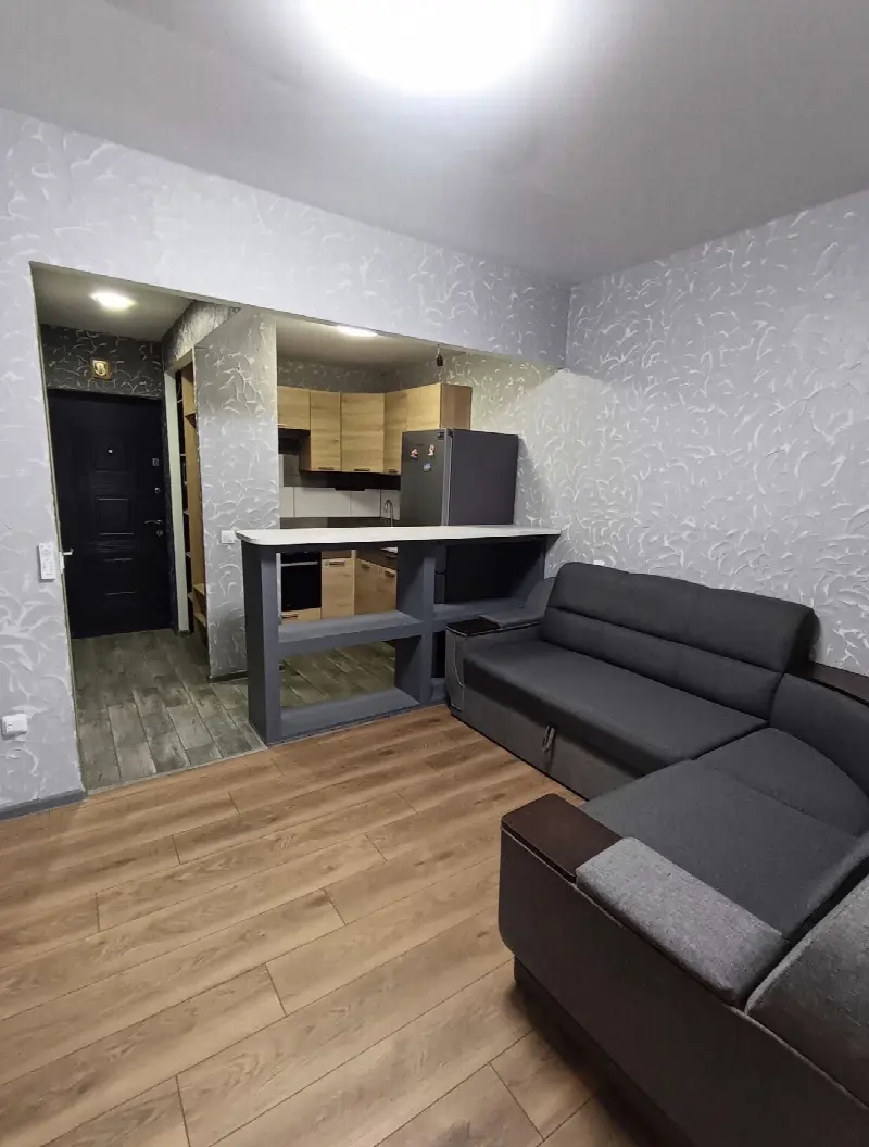 1-комн. квартира 30 м², этаж 2/4, Золотые столбы, ул. Боровского Николая