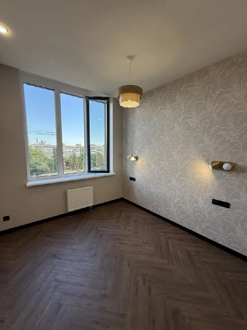 2-кімн. квартира 60 м², 8/24 пов., Manhattan (Манхеттен), вул. Академіка Філатова