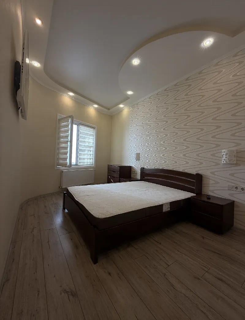 1-кімн. квартира 61 м², 17/21 пов., Фонтан, вул. Макаренка