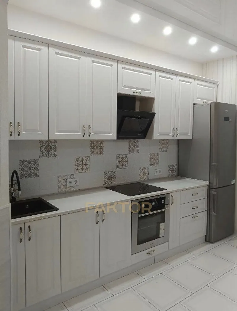 1-кімн. квартира 35 м², 3/4 пов., Золоті стовпи, вул. Миколи Боровського
