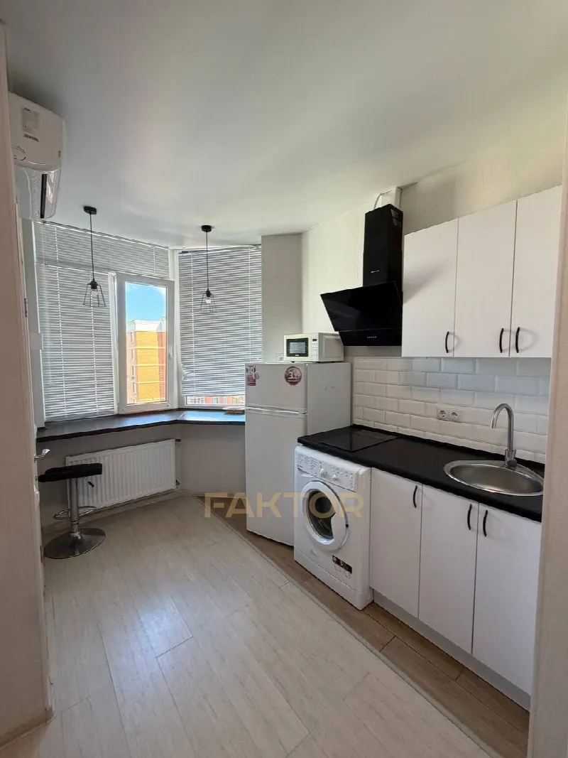 1-кімн. квартира 18 м², 23/24 пов., Дмитріївський, дор. Люстдорфська